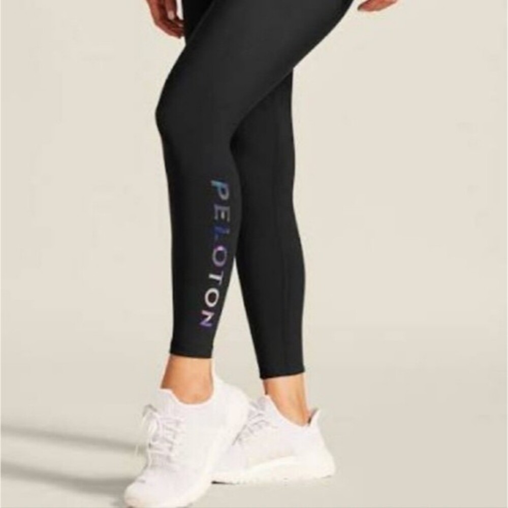 Peloton Spirit Cadence Black Leggings with Rainbow Logo Size Medium